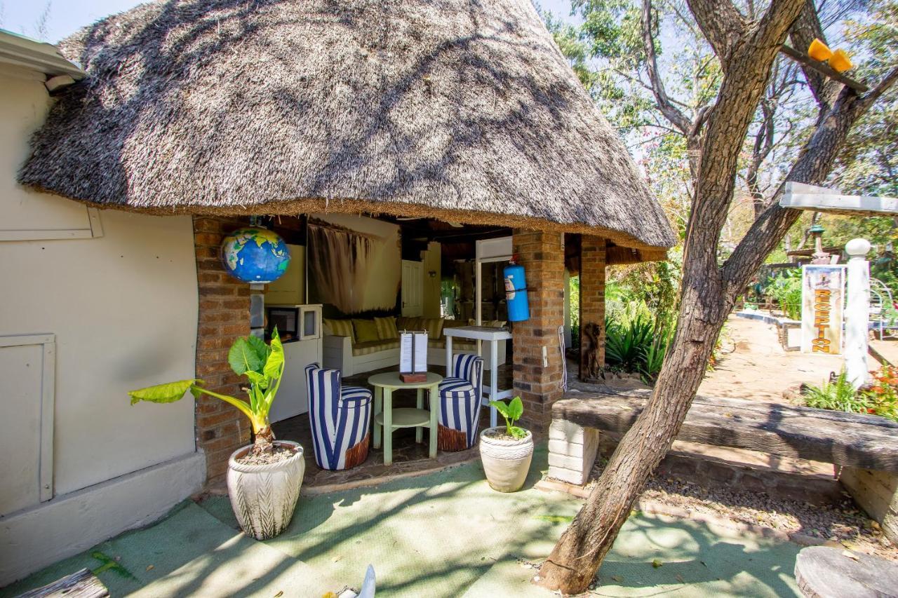 Victoria Falls Backpackers Lodge Екстер'єр фото