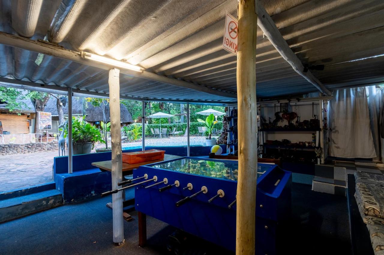Victoria Falls Backpackers Lodge Екстер'єр фото
