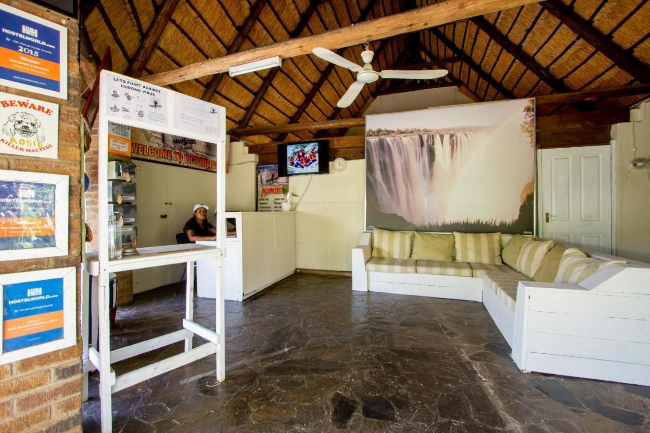 Victoria Falls Backpackers Lodge Екстер'єр фото