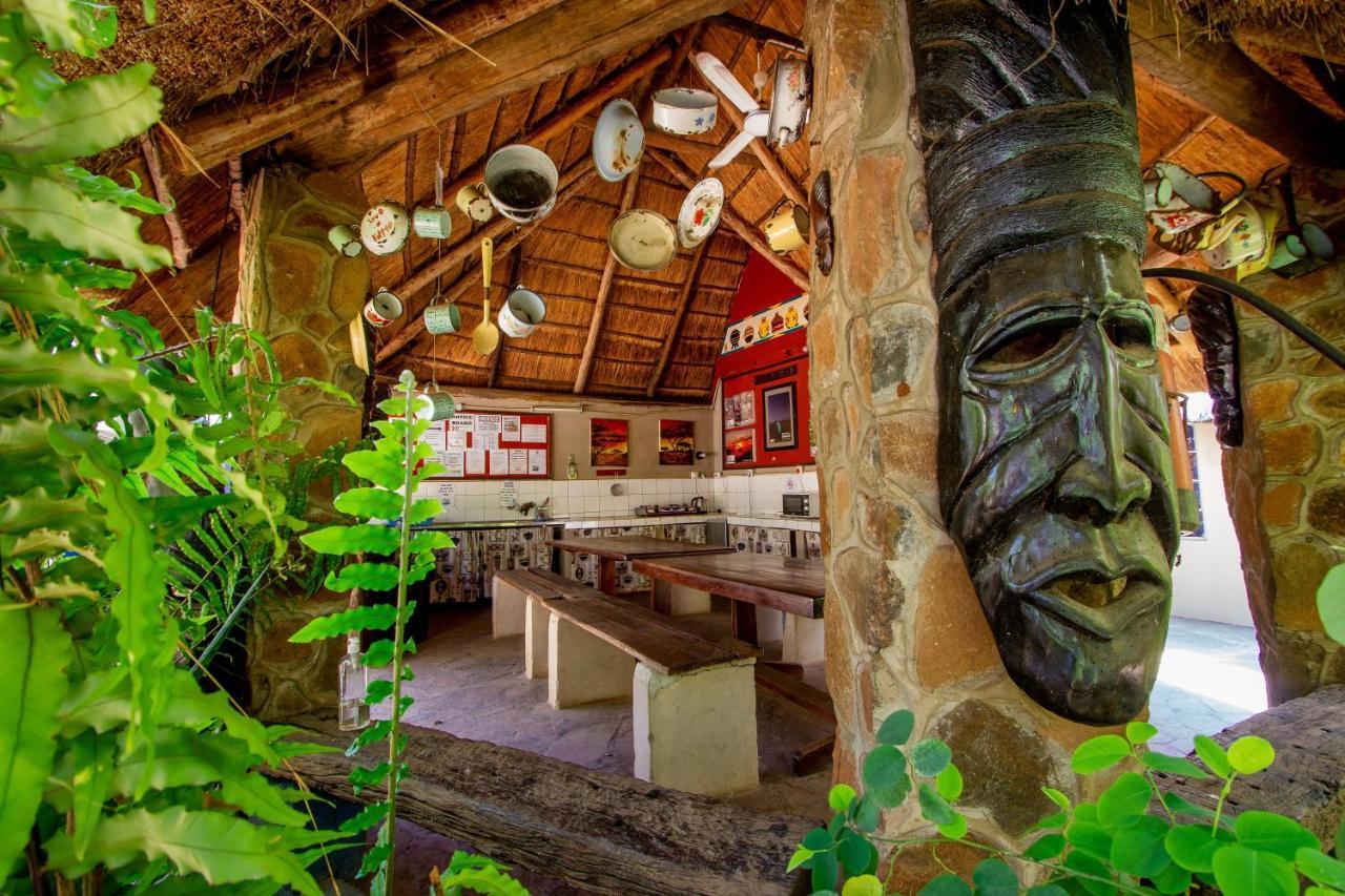 Victoria Falls Backpackers Lodge Екстер'єр фото
